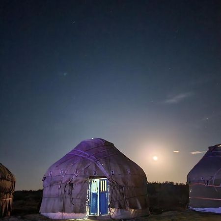 Authentic Uzbek Yurt Camp Eco-Friendly Hotel Nurota Bagian luar foto