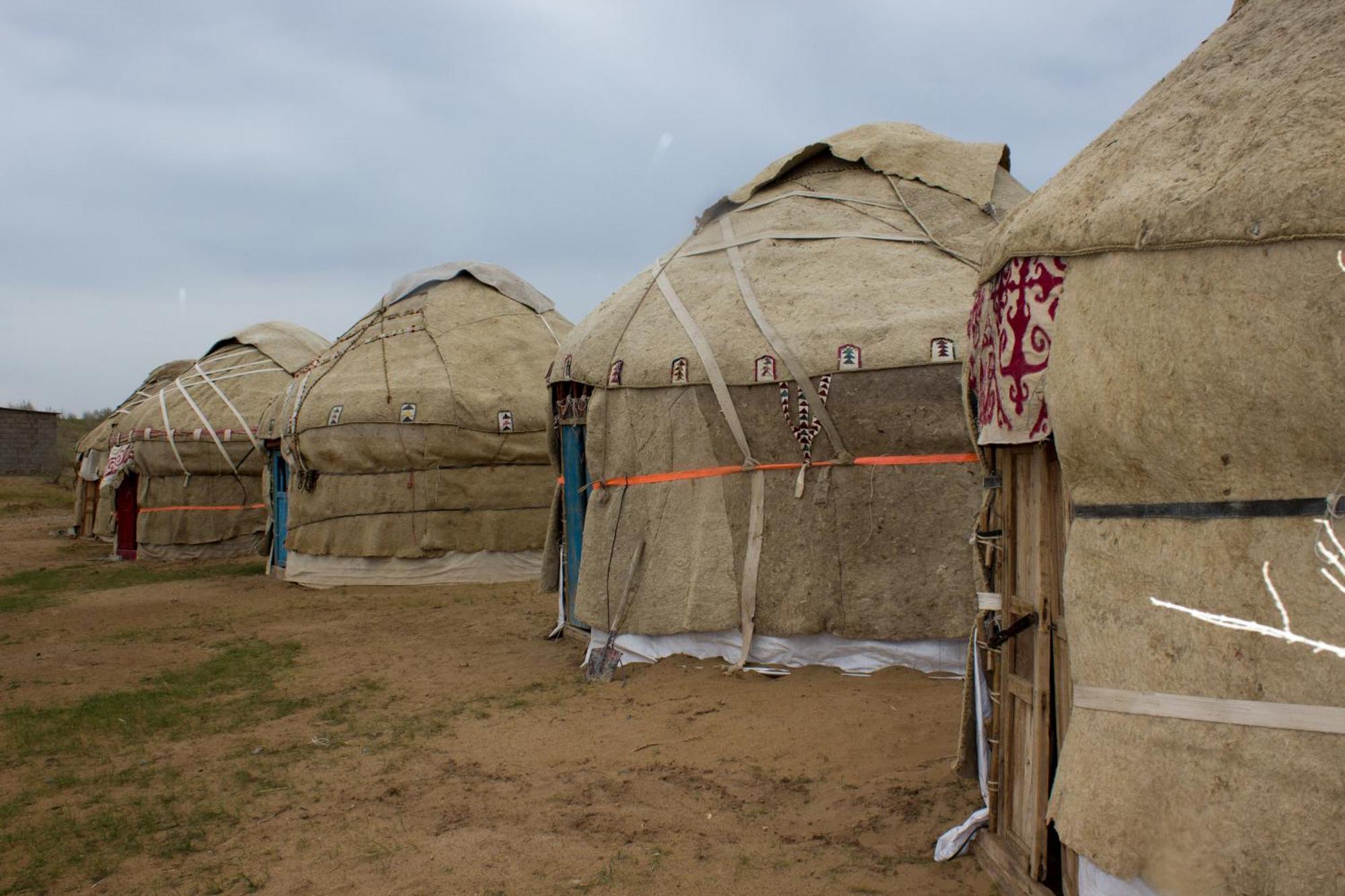 Authentic Uzbek Yurt Camp Eco-Friendly Hotel Nurota Bagian luar foto