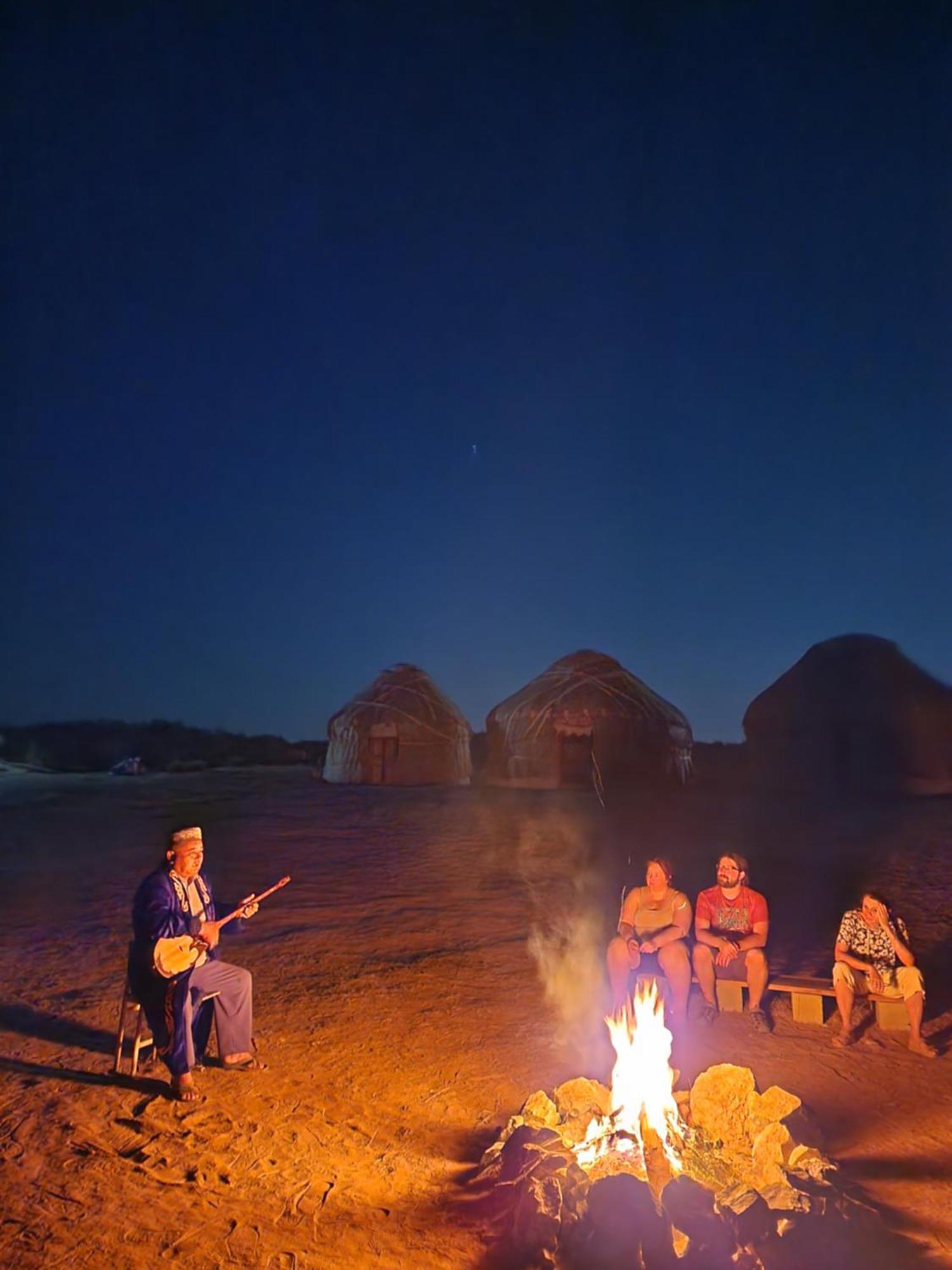 Authentic Uzbek Yurt Camp Eco-Friendly Hotel Nurota Bagian luar foto