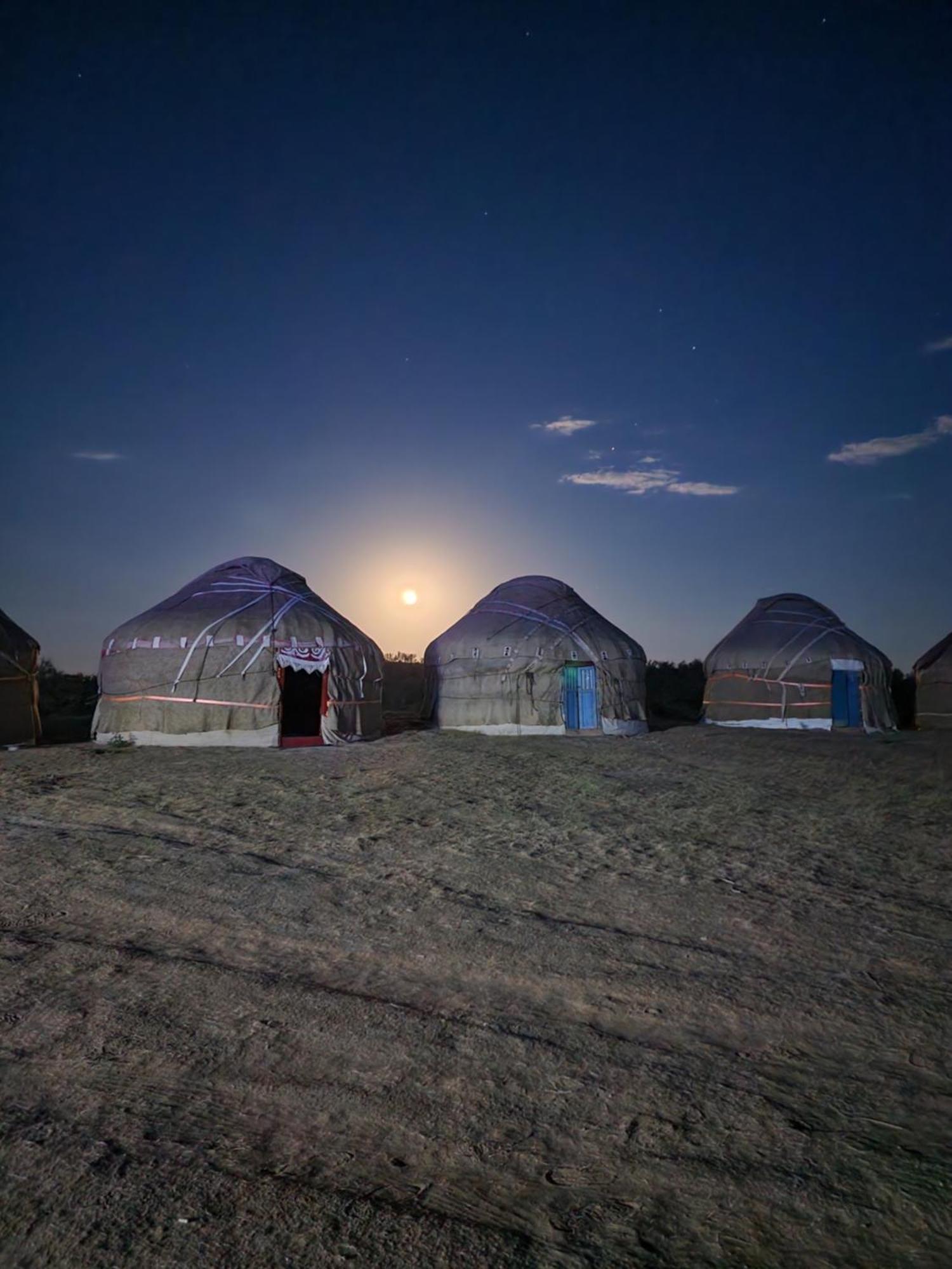 Authentic Uzbek Yurt Camp Eco-Friendly Hotel Nurota Bagian luar foto