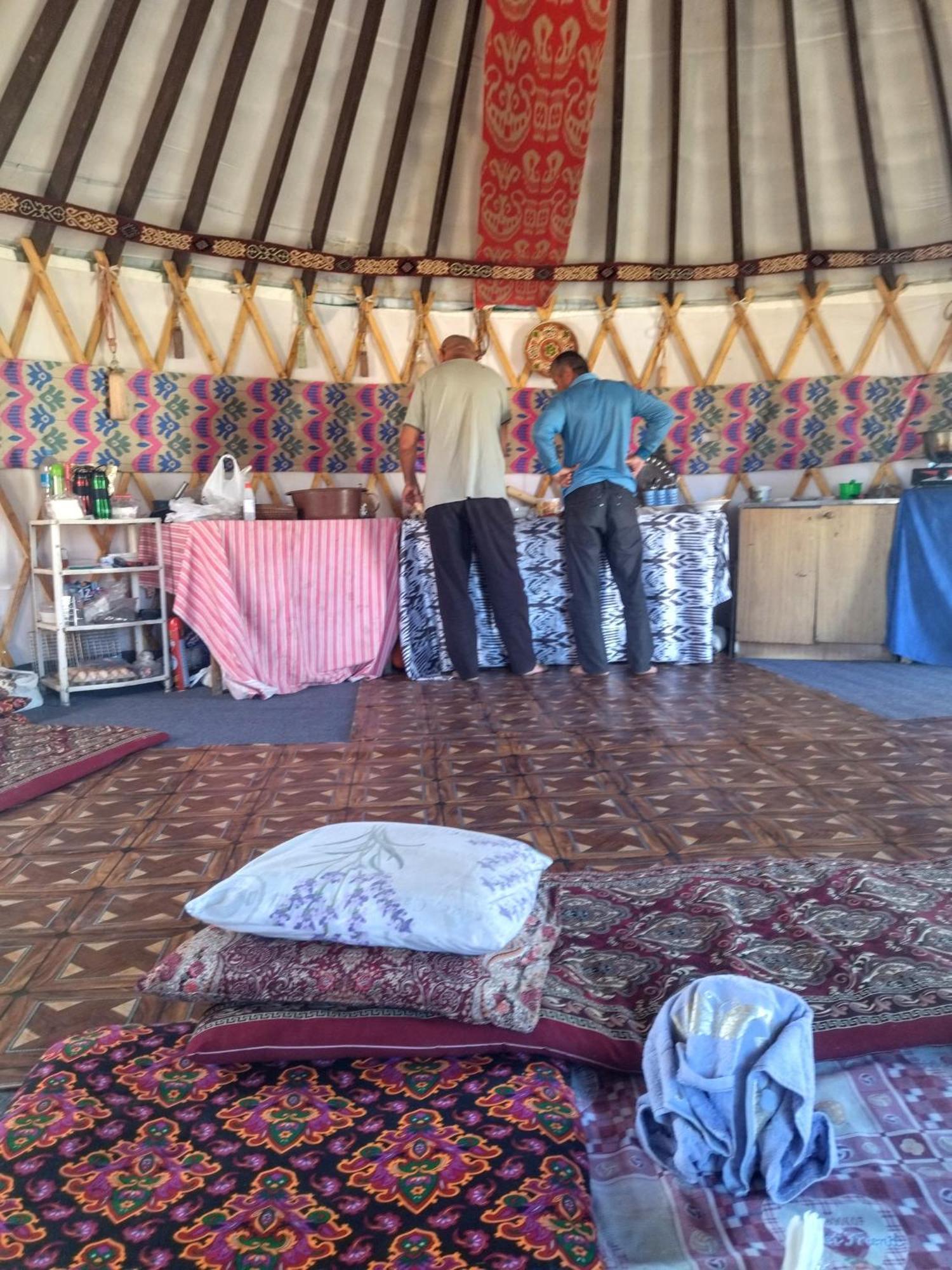 Authentic Uzbek Yurt Camp Eco-Friendly Hotel Nurota Bagian luar foto