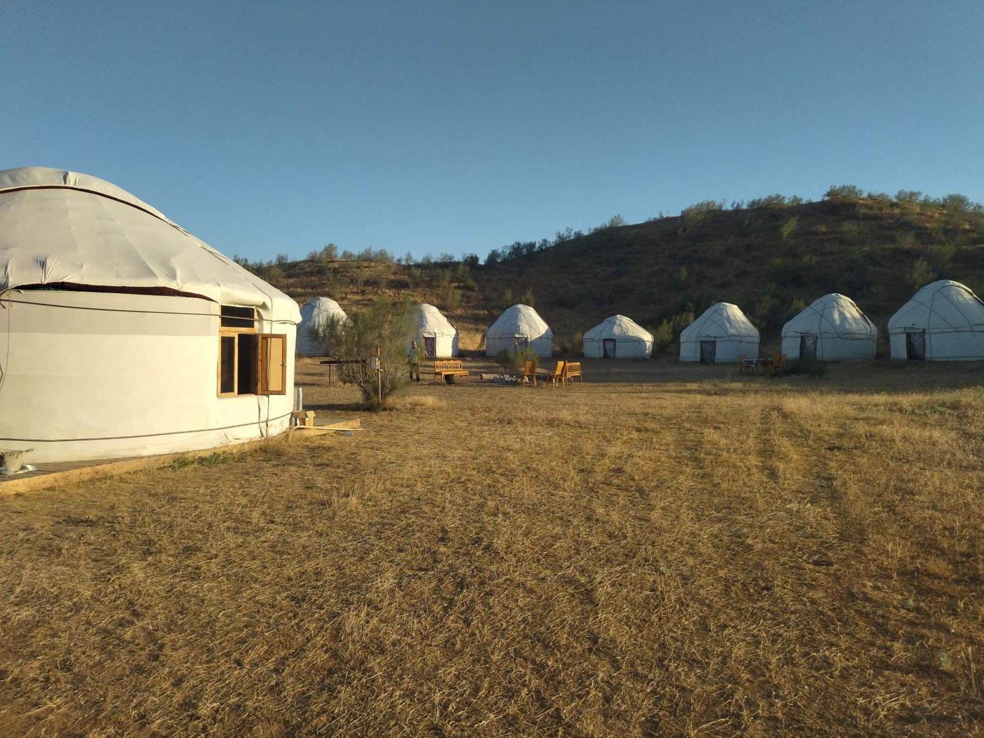 Authentic Uzbek Yurt Camp Eco-Friendly Hotel Nurota Bagian luar foto