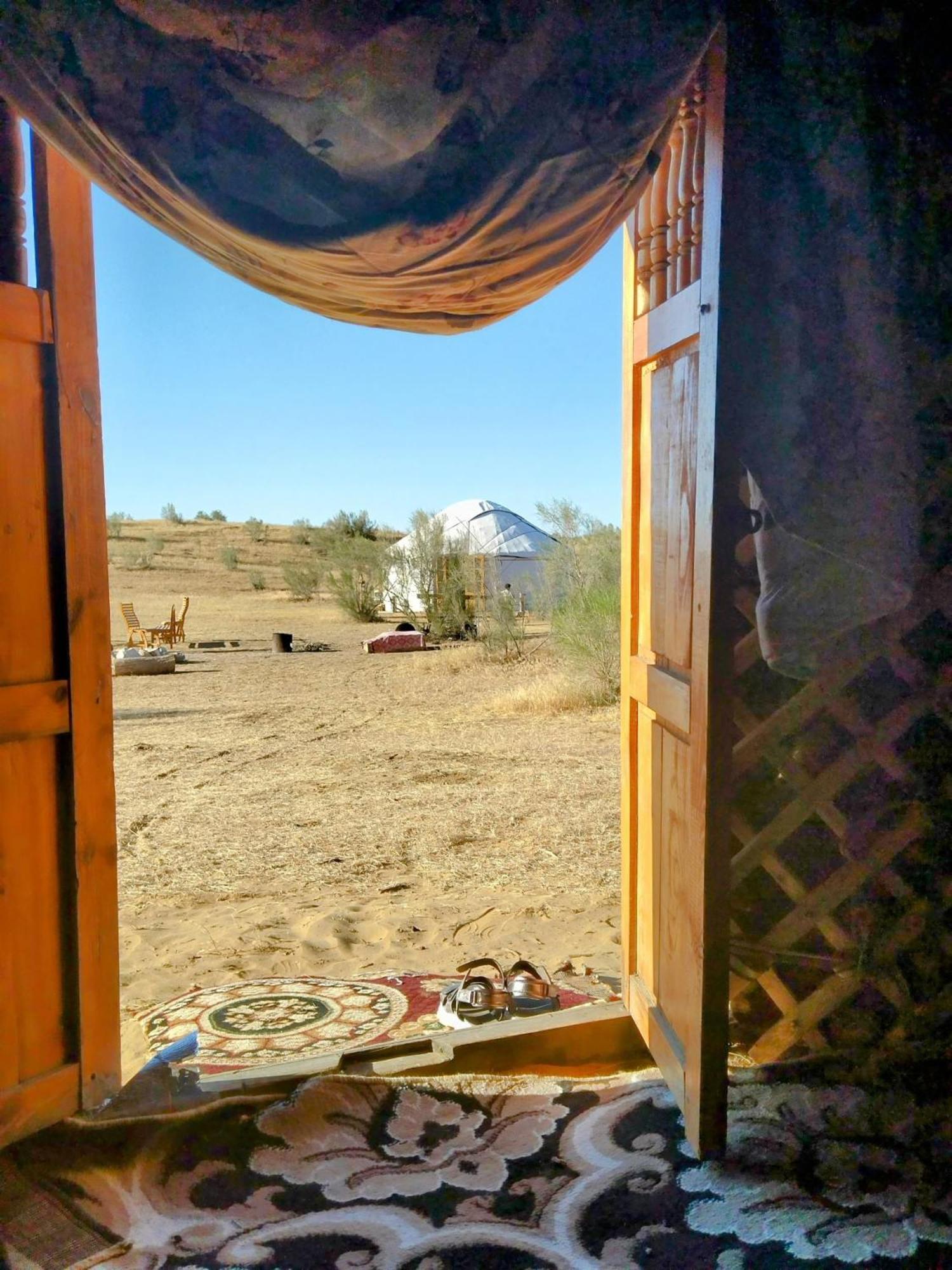 Authentic Uzbek Yurt Camp Eco-Friendly Hotel Nurota Bagian luar foto